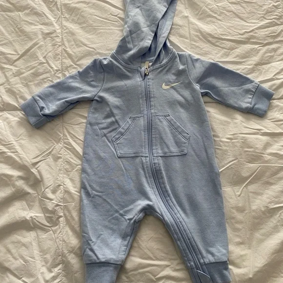 Nike Kids Light Blue Hooded Footie - Picture 1 of 5